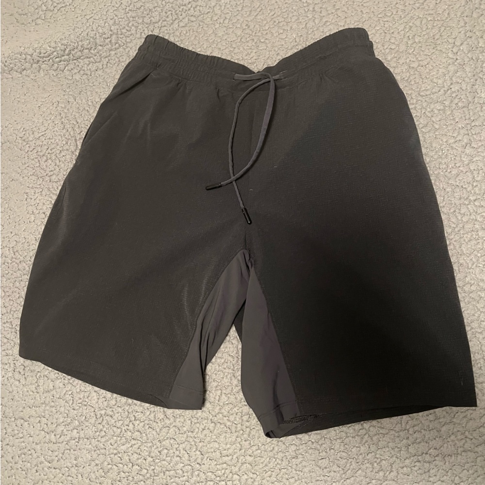 Lululemon men’s shorts size small/S